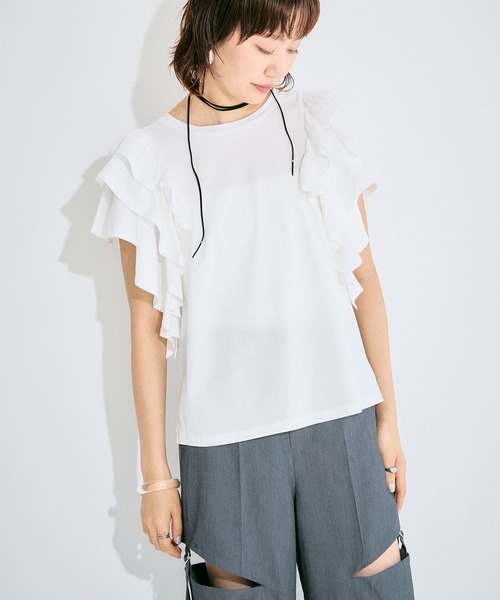ELLEgirl（エルガール）の「ボリュームラッフルスリーブTシャツ【ELLEgirl/エル ガール】（Tシャツ/カットソー・レディース・ピンク/ブラック/ホワイト・FREE）」の11枚目の写真