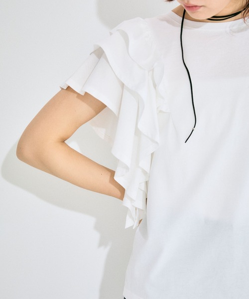 ELLEgirl（エルガール）の「ボリュームラッフルスリーブTシャツ【ELLEgirl/エル ガール】（Tシャツ/カットソー・レディース・ピンク/ブラック/ホワイト・FREE）」の8枚目の写真