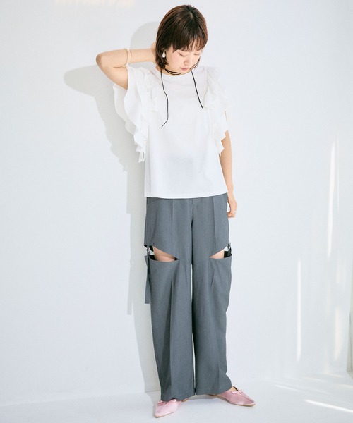 ELLEgirl（エルガール）の「ボリュームラッフルスリーブTシャツ【ELLEgirl/エル ガール】（Tシャツ/カットソー・レディース・ピンク/ブラック/ホワイト・FREE）」の6枚目の写真