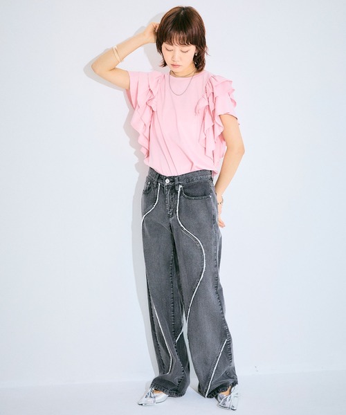 ELLEgirl（エルガール）の「ボリュームラッフルスリーブTシャツ【ELLEgirl/エル ガール】（Tシャツ/カットソー・レディース・ピンク/ブラック/ホワイト・FREE）」の21枚目の写真