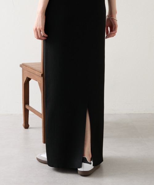 mystic（ミスティック）の「【サイズ展開あり】リブニットキャミワンピース（ワンピース・レディース・ベージュ/ブラック・1/2）」の11枚目の写真