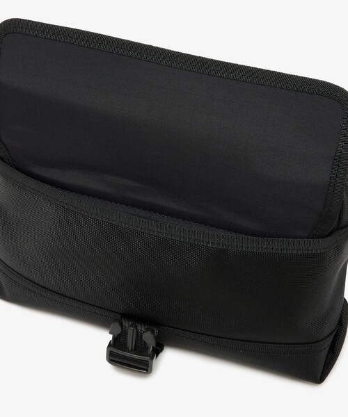 LACOSTE（ラコステ）の「コメ フラットポケットショルダーバッグ（ショルダーバッグ・メンズ・ブラック・FREE）」の9枚目の写真