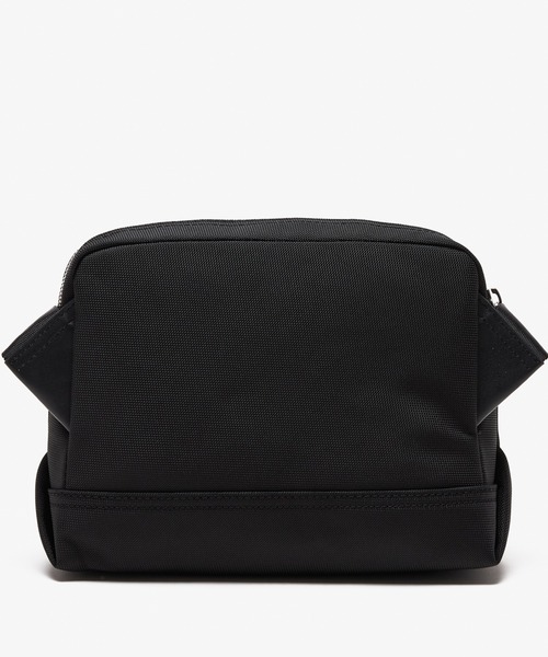 LACOSTE（ラコステ）の「コメ フラットポケットショルダーバッグ（ショルダーバッグ・メンズ・ブラック・FREE）」の2枚目の写真