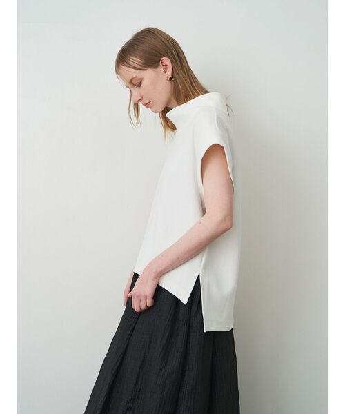 ELENDEEK（エレンディーク）の「オフネックカットソー（Tシャツ