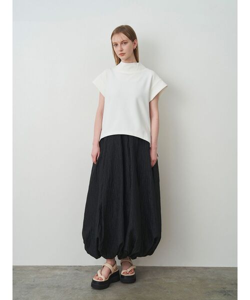 ELENDEEK(エレンディーク)の「オフネックカットソー(Tシャツ/カットソー・レディース・オフホワイト/ブラック/ベージュ・FREE)」の9枚目の写真