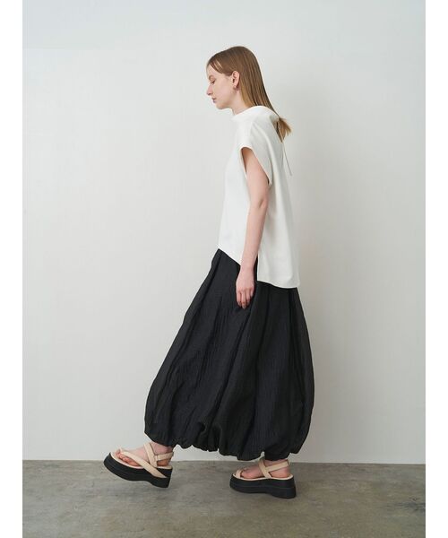 ELENDEEK(エレンディーク)の「オフネックカットソー(Tシャツ/カットソー・レディース・オフホワイト/ブラック/ベージュ・FREE)」の11枚目の写真