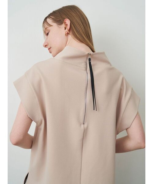 ELENDEEK(エレンディーク)の「オフネックカットソー(Tシャツ/カットソー・レディース・オフホワイト/ブラック/ベージュ・FREE)」の16枚目の写真