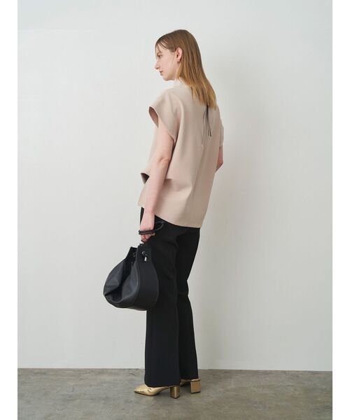 ELENDEEK(エレンディーク)の「オフネックカットソー(Tシャツ/カットソー・レディース・オフホワイト/ブラック/ベージュ・FREE)」の19枚目の写真