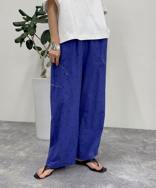 fredy emue（フレディエミュ）の「ドット刺繍イージーパンツ（その他パンツ・レディース・ブラック系その他/ブルー系その他・38）」の8枚目の写真