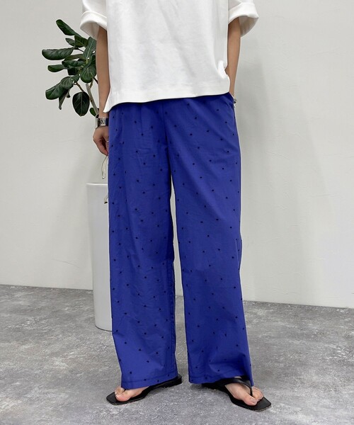 fredy emue（フレディエミュ）の「ドット刺繍イージーパンツ（その他パンツ・レディース・ブラック系その他/ブルー系その他・38）」の9枚目の写真