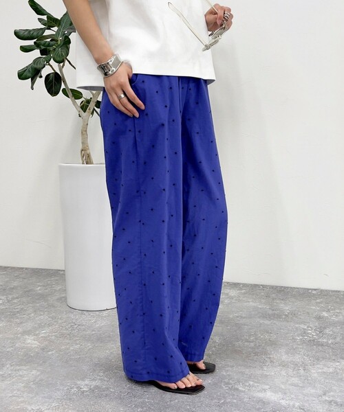 fredy emue（フレディエミュ）の「ドット刺繍イージーパンツ（その他パンツ・レディース・ブラック系その他/ブルー系その他・38）」の10枚目の写真