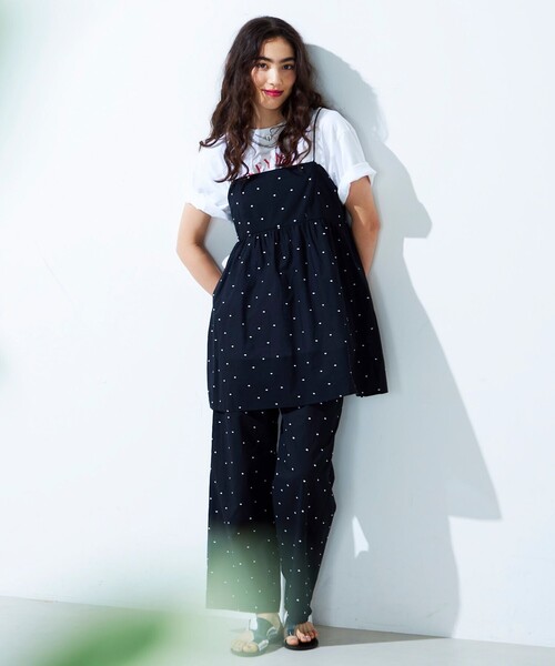 fredy emue（フレディエミュ）の「ドット刺繍イージーパンツ（その他パンツ・レディース・ブラック系その他/ブルー系その他・38）」の17枚目の写真