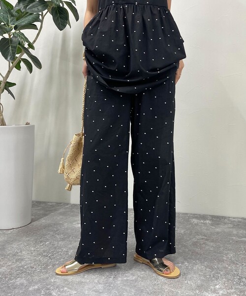 fredy emue（フレディエミュ）の「ドット刺繍イージーパンツ（その他パンツ・レディース・ブラック系その他/ブルー系その他・38）」の18枚目の写真