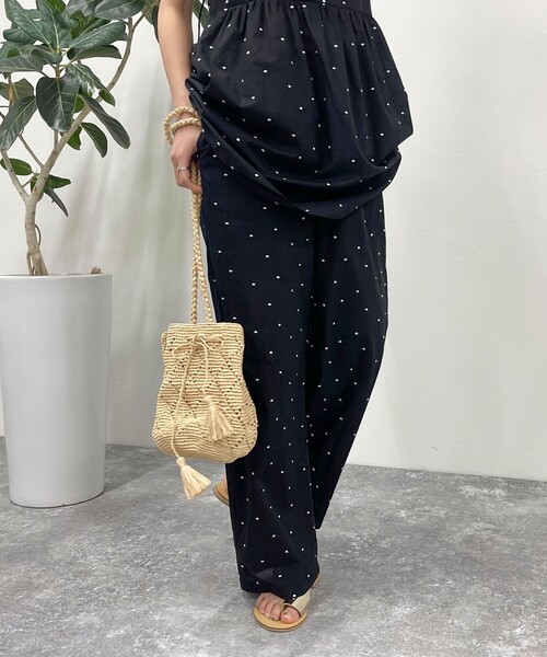 fredy emue（フレディエミュ）の「ドット刺繍イージーパンツ（その他パンツ・レディース・ブラック系その他/ブルー系その他・38）」の20枚目の写真