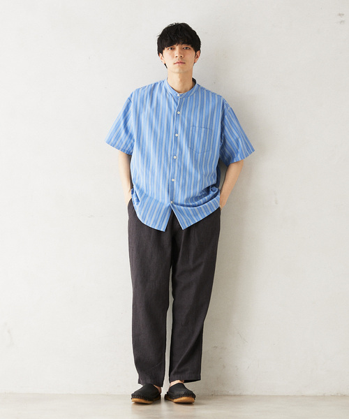 JOURNAL STANDARD relume（ジャーナルスタンダード　レリューム）の「INDIA SHIRTINGS ストライプバンドカラーシャツ（シャツ/ブラウス・メンズ・ブルー/ベージュ・LARGE/MEDIUM）」の4枚目の写真