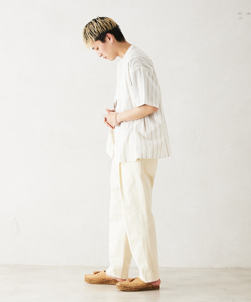 JOURNAL STANDARD relume（ジャーナルスタンダード　レリューム）の「INDIA SHIRTINGS ストライプバンドカラーシャツ（シャツ/ブラウス・メンズ・ブルー/ベージュ・LARGE/MEDIUM）」の6枚目の写真