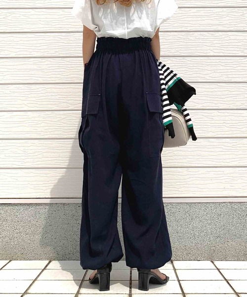 Q（キュー）の「カーゴワイドパンツ（カーゴパンツ・レディース・カーキ/ネイビー・MEDIUM）」の5枚目の写真