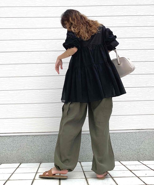 Q（キュー）の「カーゴワイドパンツ（カーゴパンツ・レディース・カーキ/ネイビー・MEDIUM）」の8枚目の写真