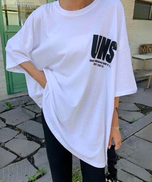 Dalfwin（ダールフィン）の「韓国ファッション UNSビッグロゴ半袖Tシャツ（Tシャツ/カットソー・レディース・ホワイト/ブラック・FREE）」の4枚目の写真