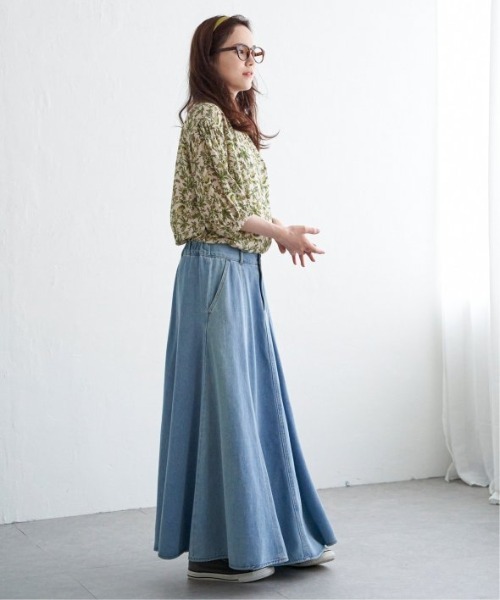 LBC(エルビーシー)の「2WAYボタニカルプリントブラウス(シャツ/ブラウス・レディース・ブルー/ベージュ/ブラック・L/M)」の6枚目の写真