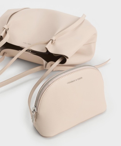 CHARLES & KEITH Calla カルラ トートバッグ CHARLES & KEITH Calla カルラ トートバッグ【再入荷