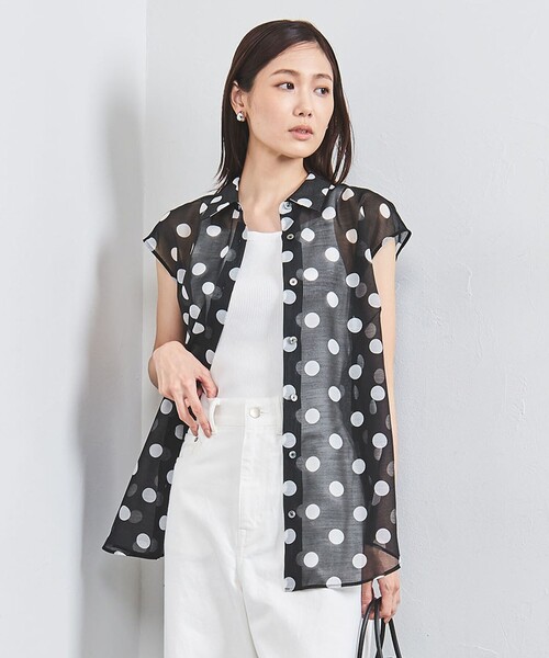 UNITED ARROWS(ユナイテッドアローズ)の「オーガンジー プリント ノースリーブ シャツ(シャツ/ブラウス・レディース・ホワイト/ネイビー/ブラック・FREE)」の2枚目の写真