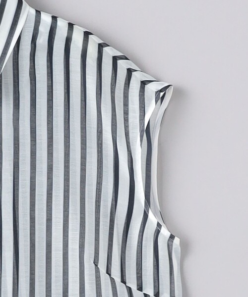UNITED ARROWS(ユナイテッドアローズ)の「オーガンジー プリント ノースリーブ シャツ(シャツ/ブラウス・レディース・ホワイト/ネイビー/ブラック・FREE)」の20枚目の写真