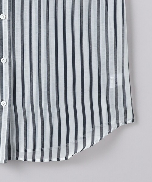 UNITED ARROWS(ユナイテッドアローズ)の「オーガンジー プリント ノースリーブ シャツ(シャツ/ブラウス・レディース・ホワイト/ネイビー/ブラック・FREE)」の21枚目の写真