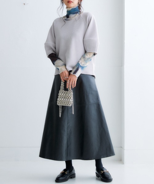 nissen（ニッセン）の「ロング丈フェイクレザースカート（スカート・レディース・ブラック/ブラウン・LL/L/M/S）」の4枚目の写真