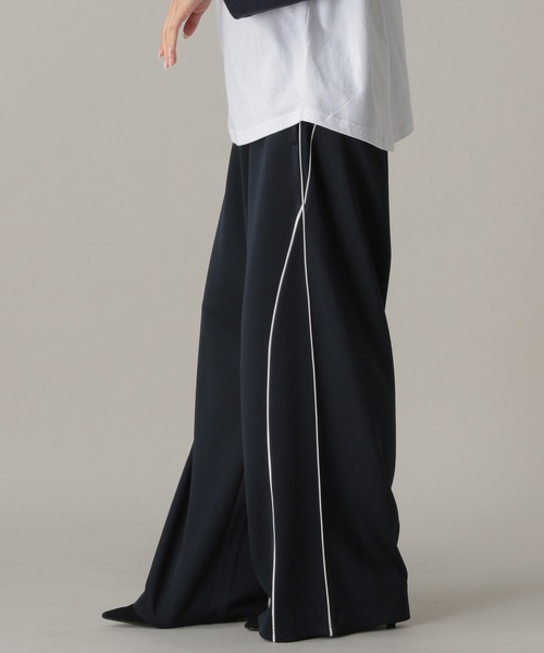 FOREVER 21（フォーエバー トゥエンティーワン）の「【2024FW】ラインワイドジャージパンツ（その他パンツ・レディース・ブラック/グレー/ネイビー/レッド・SMALL/MEDIUM）」の3枚目の写真