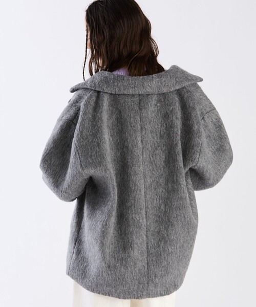 To b. by agnes b.(トゥービーバイアニエスベー)の「WW55 MANTEAU シャギーピーコート(ダッフルコート・レディース・グレー・38/36/40)」の3枚目の写真