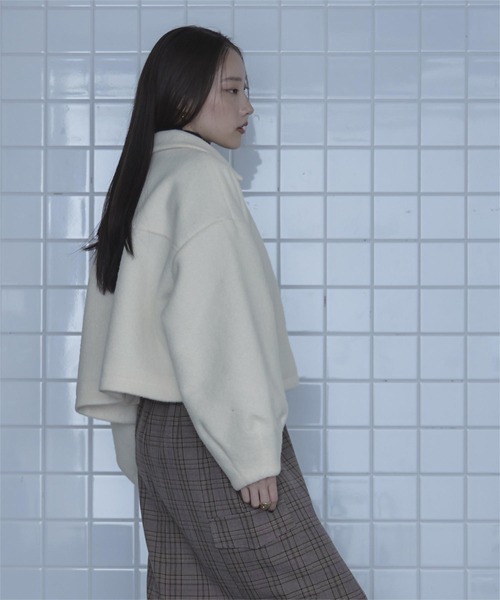 miette（ミエット）の「ボリュームスリーブショートブルゾン（ブルゾン・レディース・アイボリー/チャコール・FREE）」の4枚目の写真