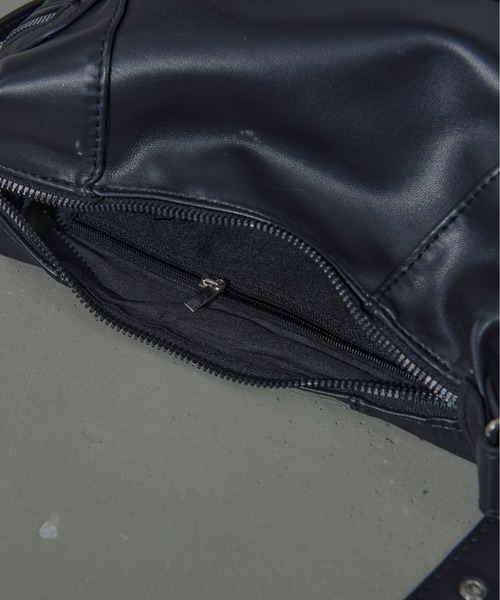 Ellno Loset（エルノロゼット）の「ブラックミニショルダーBAG（ショルダーバッグ・メンズ・ブラック・FREE）」の10枚目の写真