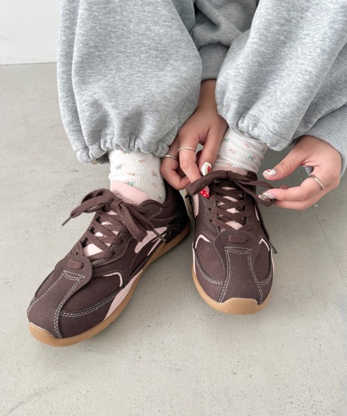 SOLLON.(ソルロン)の「バイカラーフラットソールスニーカー(スニーカー・レディース・ベージュ/ブラウン/ダークブラウン・23.5cm/24.5cm)」の13枚目の写真