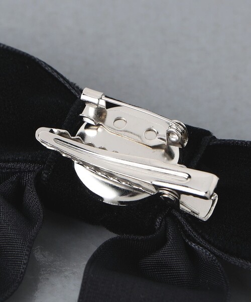 UNITED ARROWS（ユナイテッドアローズ）の「フラワーリボン 2WAY ヘアクリップ（バレッタ/ヘアクリップ・レディース・ブラック・FREE）」の7枚目の写真