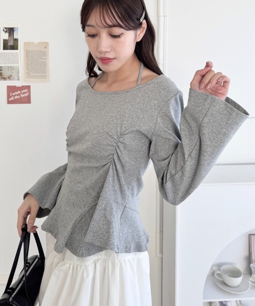 Loueme(ルエム)の「ウエストギャザーホルターネックトップス(Tシャツ/カットソー・レディース・オフホワイト/ブラック/グレー・FREE)」の19枚目の写真