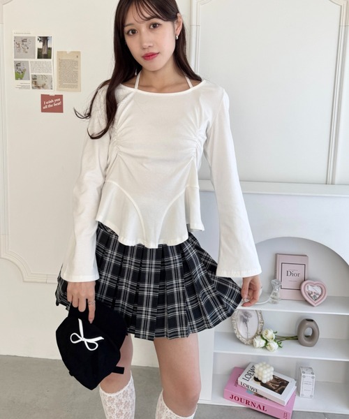 Loueme(ルエム)の「ウエストギャザーホルターネックトップス(Tシャツ/カットソー・レディース・オフホワイト/ブラック/グレー・FREE)」の7枚目の写真
