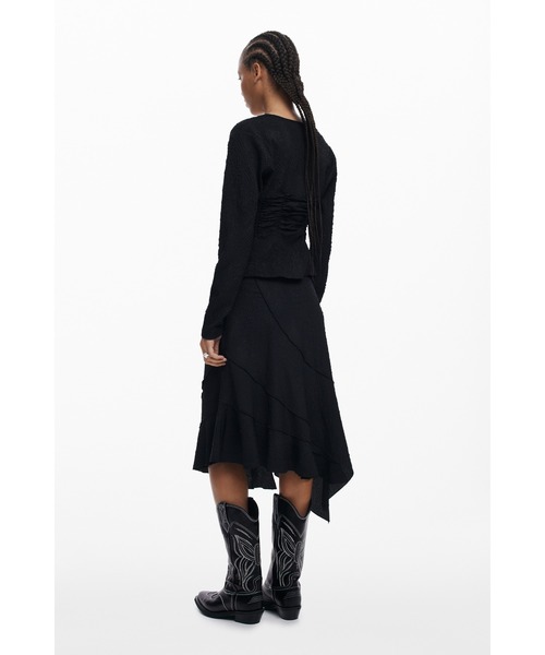 Desigual（デシグアル）の「アシンメトリーヘム  スカート ブラック（スカート・レディース・ブラック・S/M/L/XL/XS）」の3枚目の写真