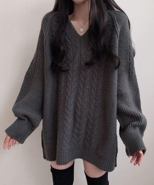 Nia(ニア)の「Nia(ニア)/ケーブル編み Vネックミニニットワンピース(ニット/セーター・レディース・アイボリー/グレー/ダークグレー/ブラウン・FREE)」の5枚目の写真