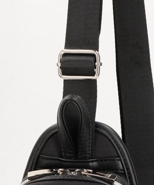 HIDEAWAYS NICOLE(ハイダウェイニコル)の「ミニボディバッグ(ボディバッグ/ウエストポーチ・メンズ・ネイビー/ブラック系1/ブラック系2/グレー/ブラック・FREE)」の12枚目の写真