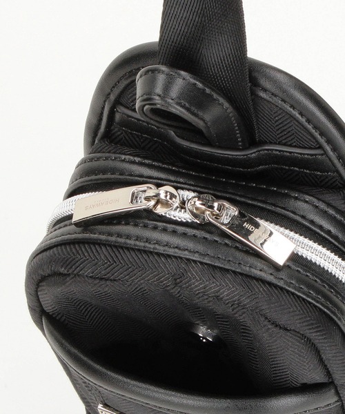 HIDEAWAYS NICOLE(ハイダウェイニコル)の「ミニボディバッグ(ボディバッグ/ウエストポーチ・メンズ・ネイビー/ブラック系1/ブラック系2/グレー/ブラック・FREE)」の15枚目の写真