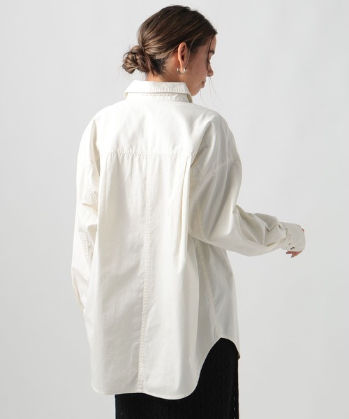 BAYFLOW（ベイフロー）の「[ショートとロングで選べる着丈]コットンボーイフレンドシャツ（シャツ/ブラウス・レディース・チャコール/カーキ/オフホワイト・SMALL/MEDIUM）」の17枚目の写真