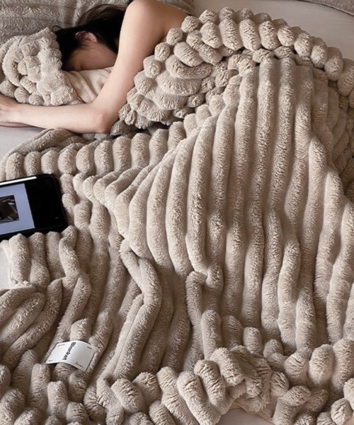 ふわふわ滑らかブランケット/毛布/マルチカバー(シングルサイズ/裏地あり)（寝具）｜IYAN（イヤン）