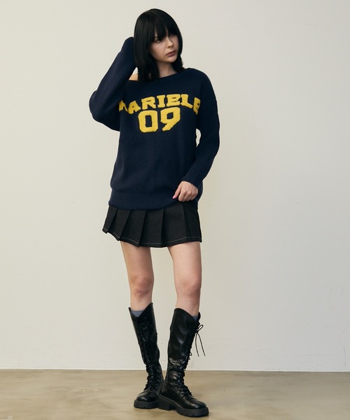 uyu.(ウユ)の「オフショルダーロゴニットプルオーバー【uyu./ウユ】(ニット/セーター・レディース・ネイビー/グレー・FREE)」の17枚目の写真