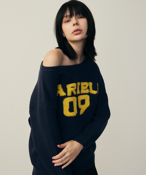 uyu.(ウユ)の「オフショルダーロゴニットプルオーバー【uyu./ウユ】(ニット/セーター・レディース・ネイビー/グレー・FREE)」の14枚目の写真