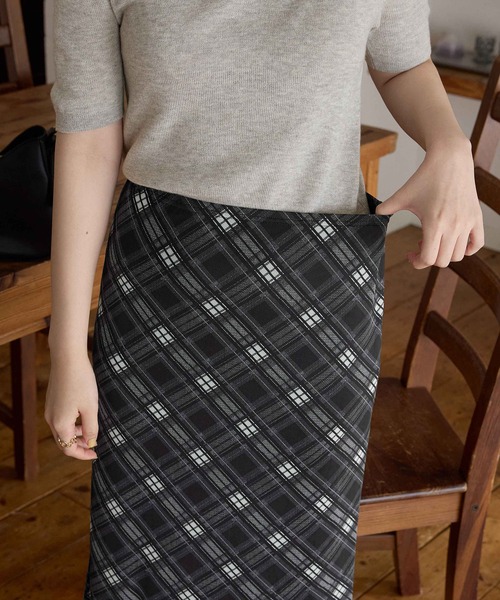 CHAN ME(チャンミ)の「チュールチェック柄スカート(スカート・レディース・グリーン/ネイビー/ブラック・SMALL/MEDIUM/LARGE/X-LARGE)」の10枚目の写真