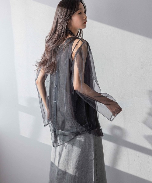 LOWRYS FARM（ローリーズファーム）の「サテンノースリーブ　291340（タンクトップ・レディース・アイボリー/ブラック・FREE）」の14枚目の写真