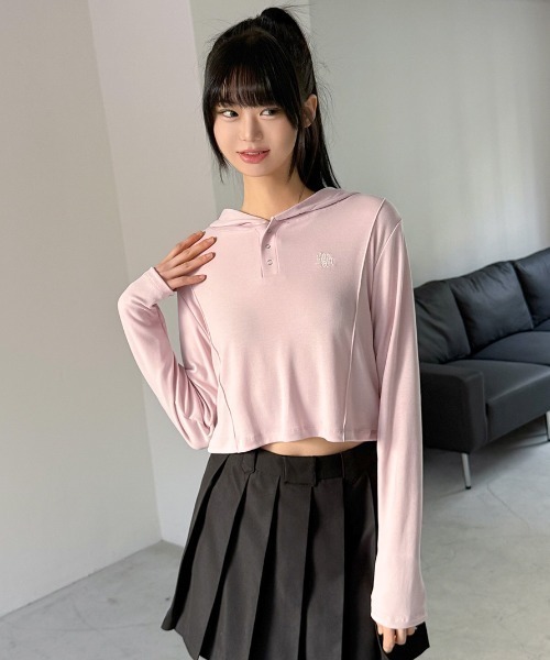 muahmuah（ムーアムーア）の「A'GEM/9 × .kom 『muah muah/ムーアムーア』 STITCH LINE CROP HOODIE/ステッチライン クロップパーカー（パーカー・レディース・ホワイト/チャコールグレー/ピンク・FREE）」の19枚目の写真