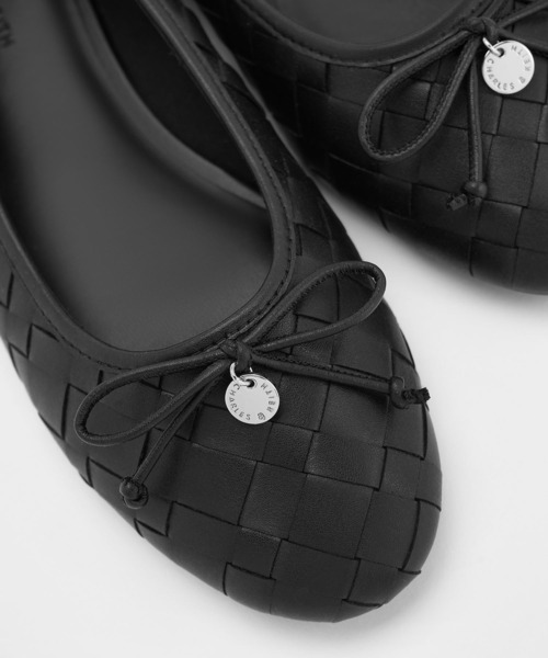 CHARLES & KEITH（チャールズ & キース）の「ウーブン ボウバレエフラット（バレエシューズ・レディース・オフホワイト/ブラック/ブラウン系その他3・25.5cm/25cm/24.5cm/23.5cm/23cm/22.5cm）」の12枚目の写真
