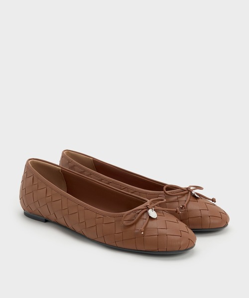 CHARLES & KEITH（チャールズ & キース）の「ウーブン ボウバレエフラット（バレエシューズ・レディース・オフホワイト/ブラック/ブラウン系その他3・25.5cm/25cm/24.5cm/23.5cm/23cm/22.5cm）」の8枚目の写真